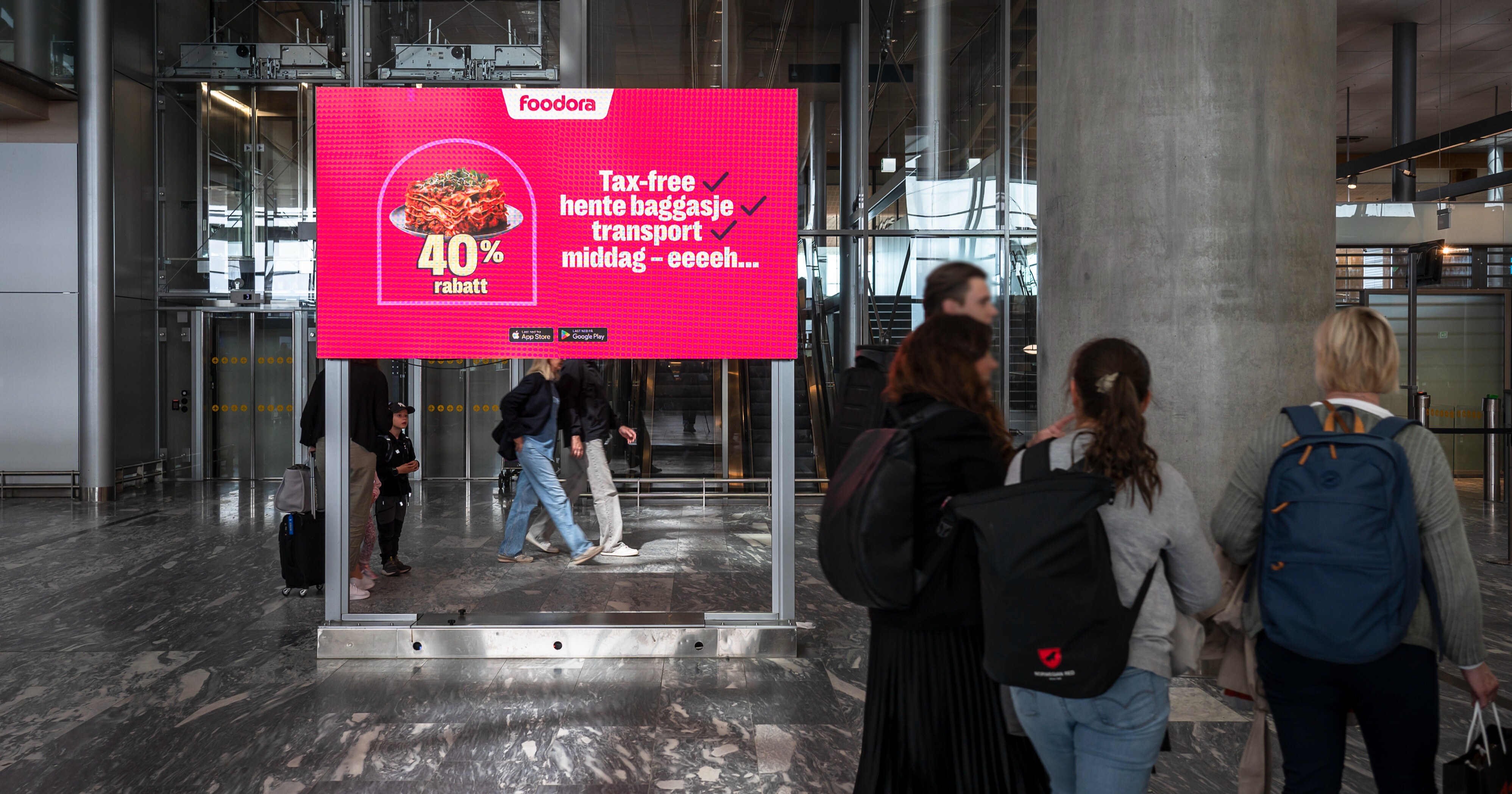 Norge_Foodora_2024_v19_Airport Billboard-1