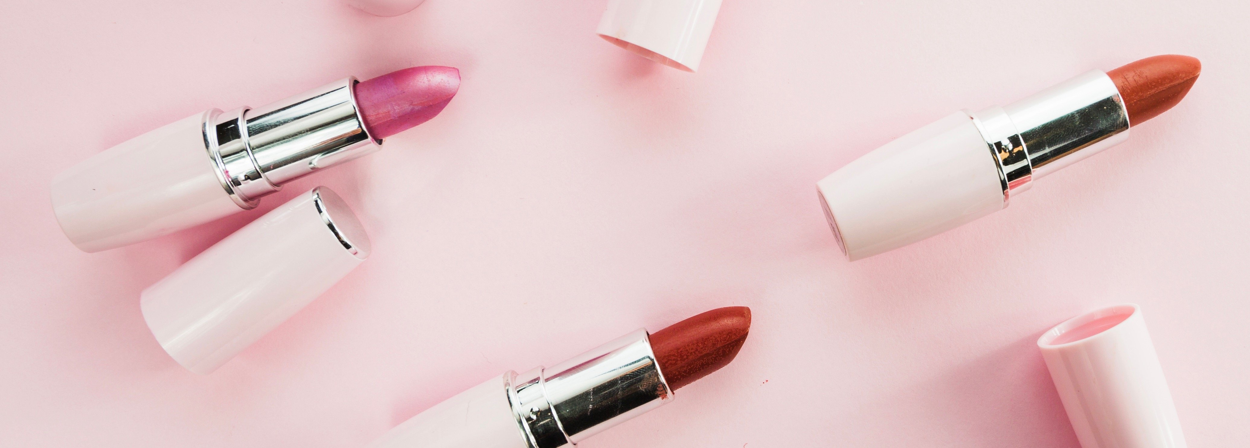 colorful-lipsticks-white-tubes